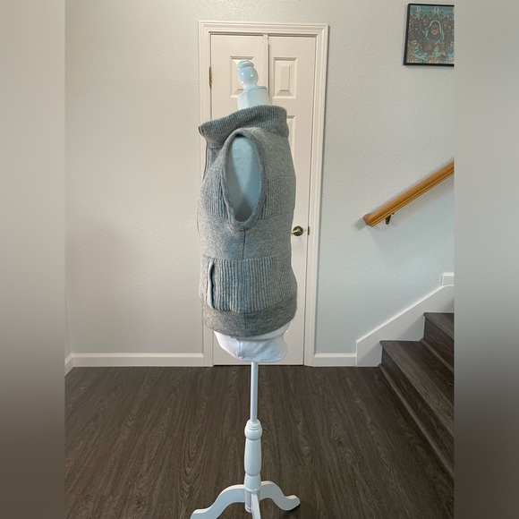 Banana Republic Sweater Vest Wool blend - Picture 12 of 14